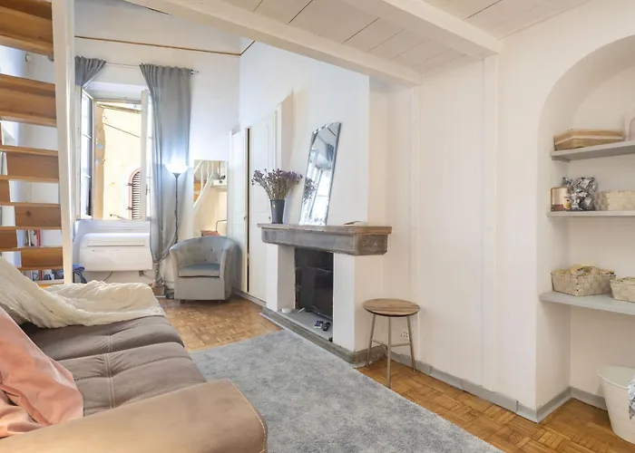Charm Flat In City Center